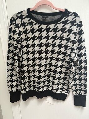 Ann Taylor Black & White Houndstooth Crewneck Sweater